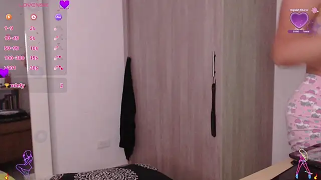 Snapshot of scarlett_diamond11 chatting on October 2025 01:07:02 AM scarlett diamond11 online show from October 2025 01:07:02 AM