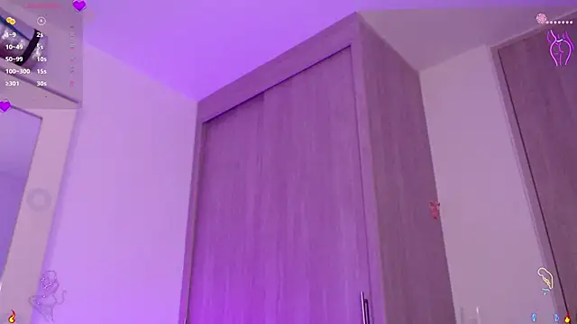 Snapshot of scarlett_diamond11 chatting on December 2025 09:43:01 PM scarlett diamond11 online show from December 2025 09:43:01 PM