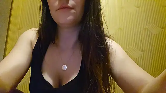 Snapshot of AlejandraDelaney chatting on March 2025 02:06:01 PM AlejandraDelaney online show from March 2025 02:06:01 PM