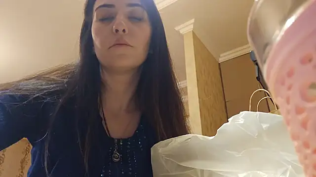 Snapshot of AlejandraDelaney chatting on February 2025 04:10:02 PM AlejandraDelaney online show from February 2025 04:10:02 PM