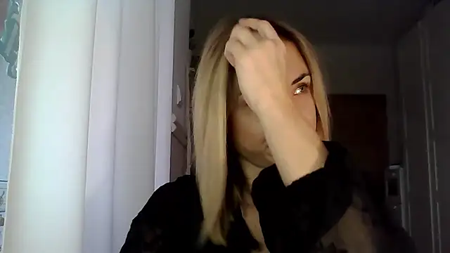 Snapshot of ashley_xlove chatting on December 2024 07:40:01 AM ashley xlove online show from December 2024 07:40:01 AM