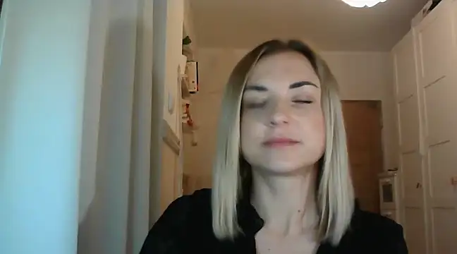 Snapshot of ashley_xlove chatting on January 2025 06:10:01 PM ashley xlove online show from January 2025 06:10:01 PM