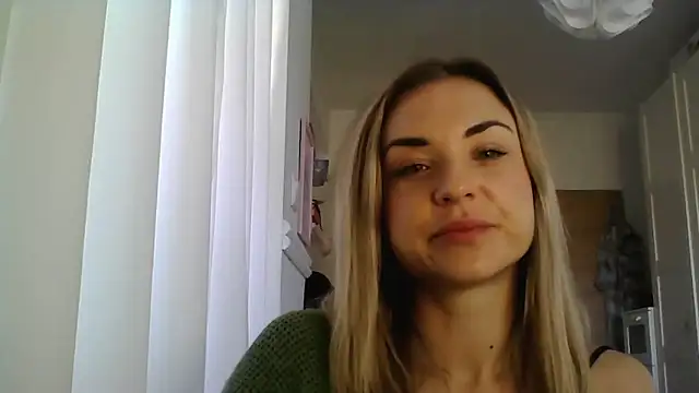 Snapshot of ashley_xlove chatting on March 2025 07:51:01 AM ashley xlove online show from March 2025 07:51:01 AM