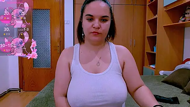 Snapshot of Ella-Diamond chatting on November 2025 06:51:02 AM Ella-Diamond online show from November 2025 06:51:02 AM