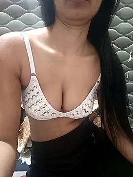 Rajni-Mehra online show from February 2026 05:49:01 AM