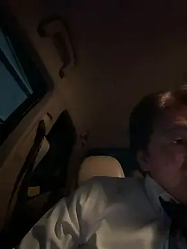 SaneService9 online show from April 2026 06:00:02 PM