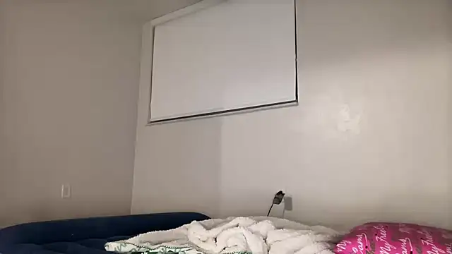 Snapshot of miamiworld chatting on February 2026 07:52:01 AM miamiworld online show from February 2026 07:52:01 AM