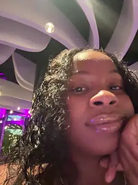 Snapshot of miamiworld chatting on December 2025 10:56:01 PM miamiworld online show from December 2025 10:56:01 PM