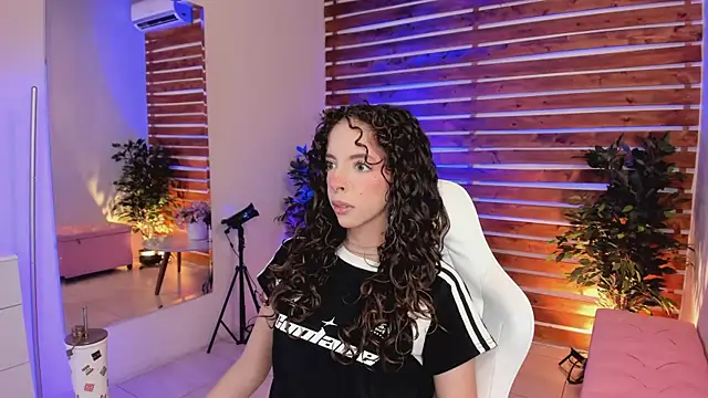 Sapphire Venuss online show from March 2026 12:48:02 AM