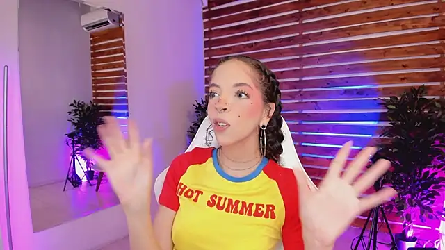 Sapphire Venuss online show from March 2026 12:20:01 AM