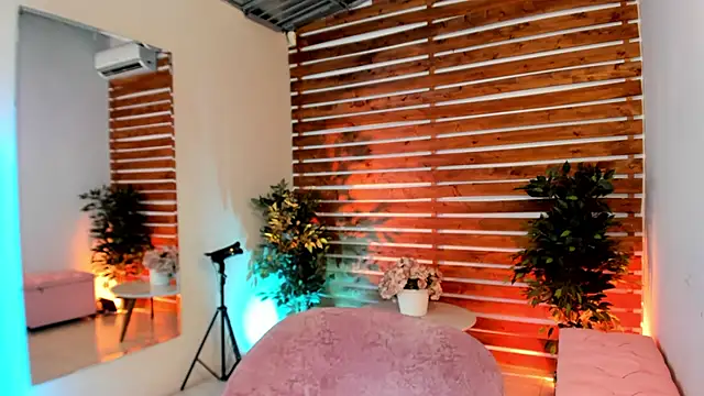 Snapshot of Sapphire_Venuss chatting on January 2026 01:42:02 AM Sapphire Venuss online show from January 2026 01:42:02 AM