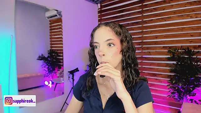 Snapshot of Sapphire_Venuss chatting on February 2026 12:19:02 AM Sapphire Venuss online show from February 2026 12:19:02 AM