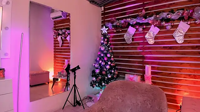 Snapshot of Sapphire_Venuss chatting on December 2025 01:19:01 AM Sapphire Venuss online show from December 2025 01:19:01 AM