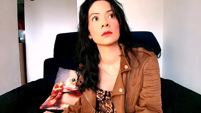 miabeautyxx online show from May 2026 02:20:02 PM