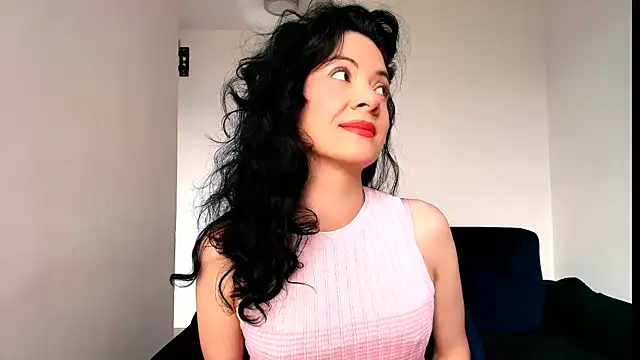 miabeautyxx online show from April 2026 01:23:02 PM