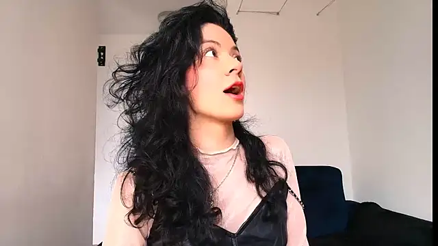 miabeautyxx online show from March 2026 01:56:01 PM