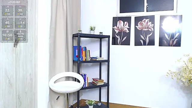 lily f00x online show from February 2026 01:38:01 AM