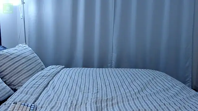 Snapshot of erika_hoiree chatting on February 2026 05:05:02 AM erika hoiree online show from February 2026 05:05:02 AM