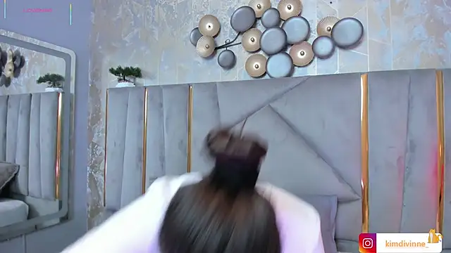 KimDevinne online show from September 2025 03:11:01 AM