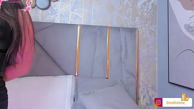 KimDevinne online show from March 2025 02:42:02 AM