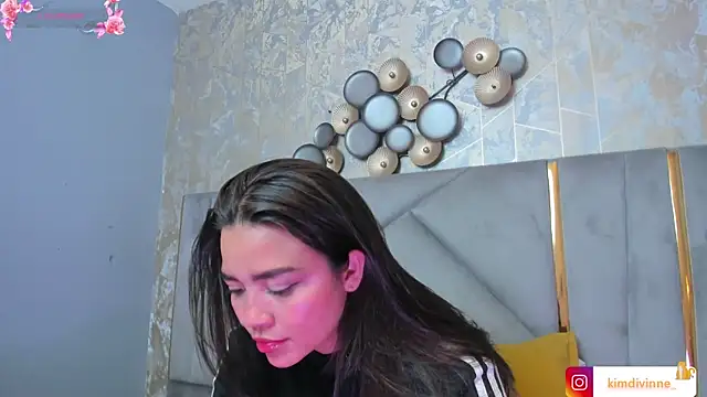 KimDevinne online show from November 2025 01:53:02 AM