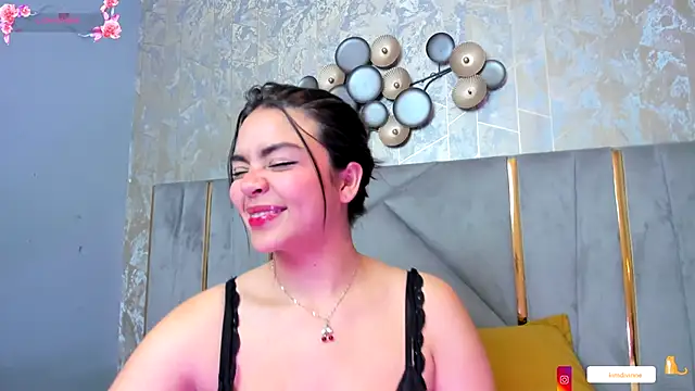 KimDevinne online show from November 2025 02:32:02 AM