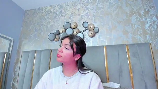 KimDevinne online show from February 2026 02:30:01 AM