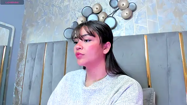 KimDevinne online show from December 2025 02:04:02 AM