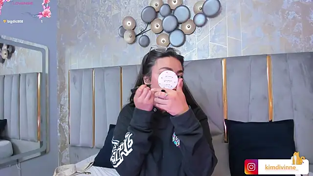 KimDevinne online show from February 2025 02:35:02 AM