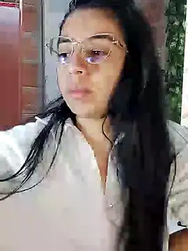 Snapshot of anngela01 chatting on January 2025 08:04:01 PM anngela01 online show from January 2025 08:04:01 PM