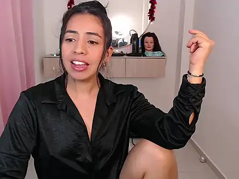 Snapshot of anngela01 chatting on December 2025 12:23:01 AM anngela01 online show from December 2025 12:23:01 AM