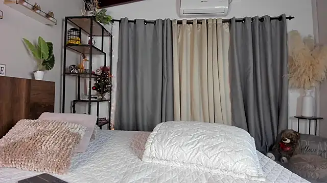 Snapshot of amber_maxwell chatting on December 2025 08:47:01 PM amber maxwell online show from December 2025 08:47:01 PM