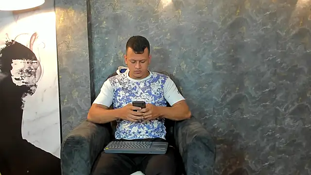 Alex towers online show from December 2024 06:49:01 PM