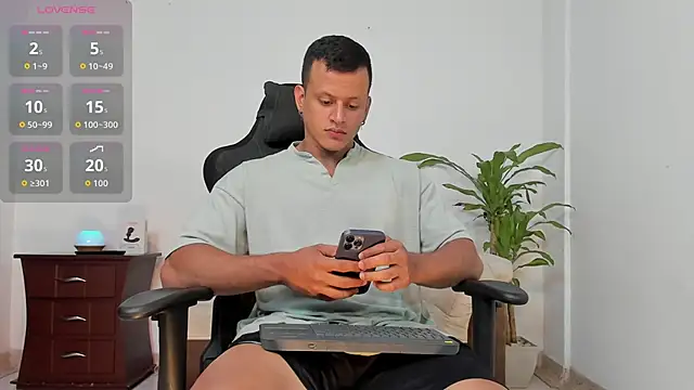 Alex towers online show from October 2025 02:23:02 AM