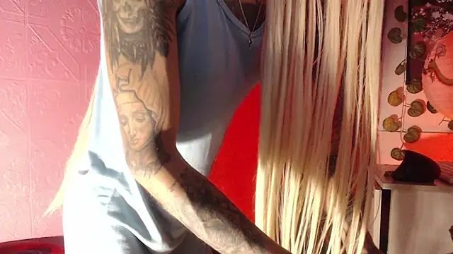 Snapshot of mariangel_tattooed_barbie chatting on February 2026 09:25:02 PM mariangel tattooed barbie online show from February 2026 09:25:02 PM