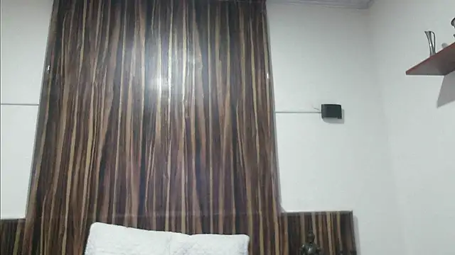 Snapshot of issa_soto_ chatting on February 2025 01:38:01 PM issa soto online show from February 2025 01:38:01 PM