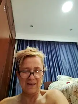 issa soto  online show from March 2026 02:04:02 AM