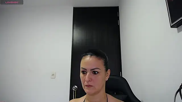 Snapshot of Sofiiaa_Cooper chatting on January 2025 04:46:02 PM Sofiiaa Cooper online show from January 2025 04:46:02 PM