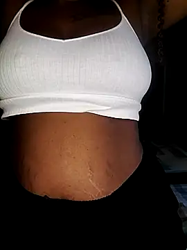 Snapshot of ThickPearlx23 chatting on February 2026 06:35:01 AM ThickPearlx23 online show from February 2026 06:35:01 AM