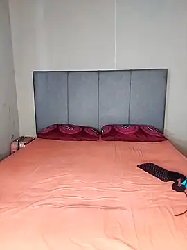 Snapshot of ThickPearlx23 chatting on January 2026 06:07:02 AM ThickPearlx23 online show from January 2026 06:07:02 AM