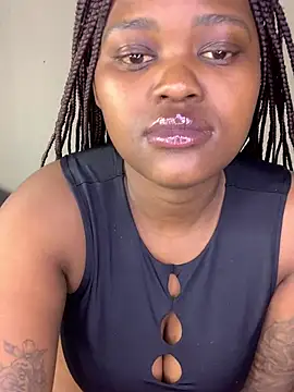 Snapshot of ThickPearlx23 chatting on June 2026 02:32:02 AM ThickPearlx23 online show from June 2026 02:32:02 AM