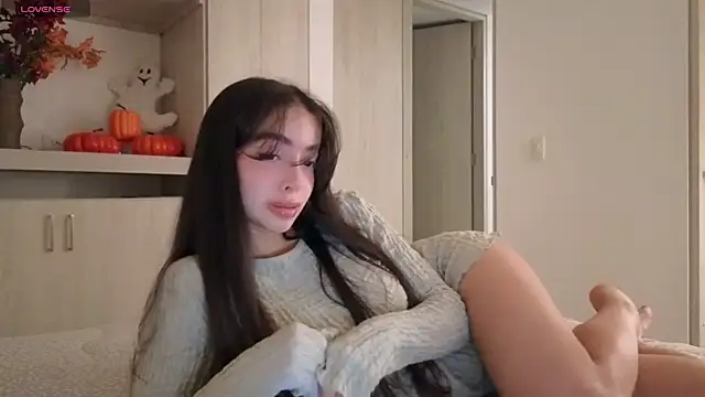 Siny Moore online show from October 2025 12:43:01 AM