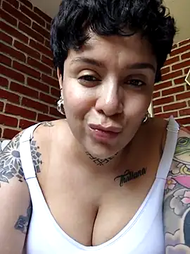 Snapshot of KatInk chatting on November 2025 08:31:02 PM KatInk online show from November 2025 08:31:02 PM