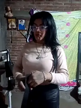 Snapshot of yovana13 chatting on November 2025 12:42:02 PM yovana13 online show from November 2025 12:42:02 PM