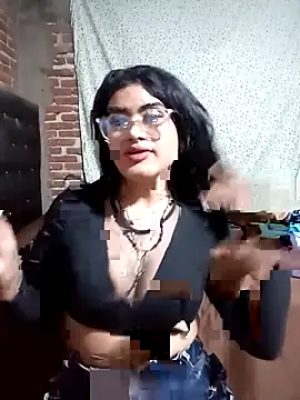 Snapshot of yovana13 chatting on November 2025 08:40:01 AM yovana13 online show from November 2025 08:40:01 AM