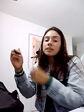 Luci And Sofi online show from October 2025 01:45:01 PM