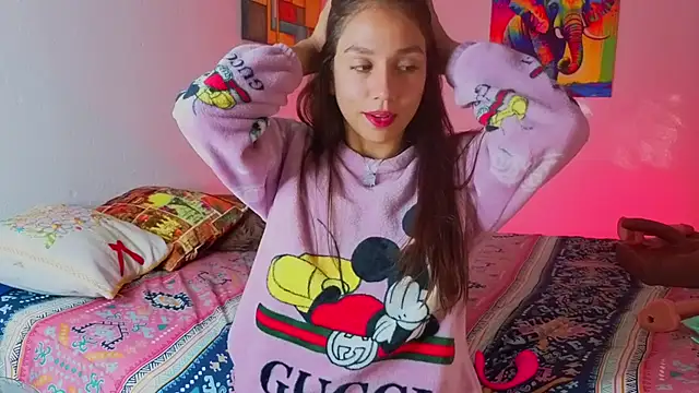 Luci And Sofi online show from February 2026 03:45:02 AM