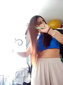 Luci And Sofi online show from February 2026 07:24:01 PM