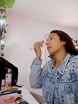 Luci And Sofi online show from October 2025 12:29:02 PM