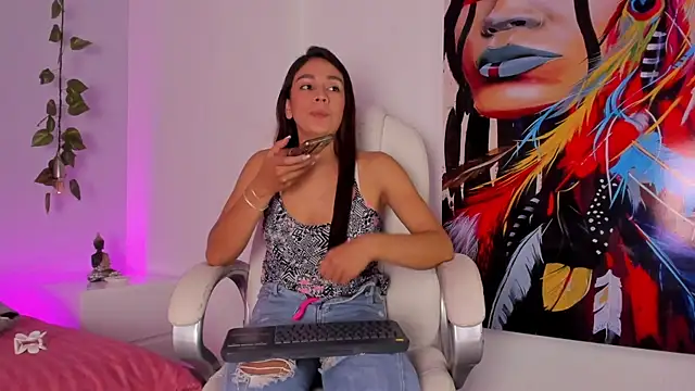 Luci And Sofi online show from October 2025 02:58:01 PM